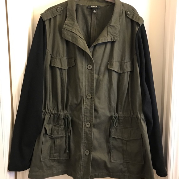 🚫SOLD Torrid Mixed Fabric Olive Anorak Jacket - Picture 4 of 9